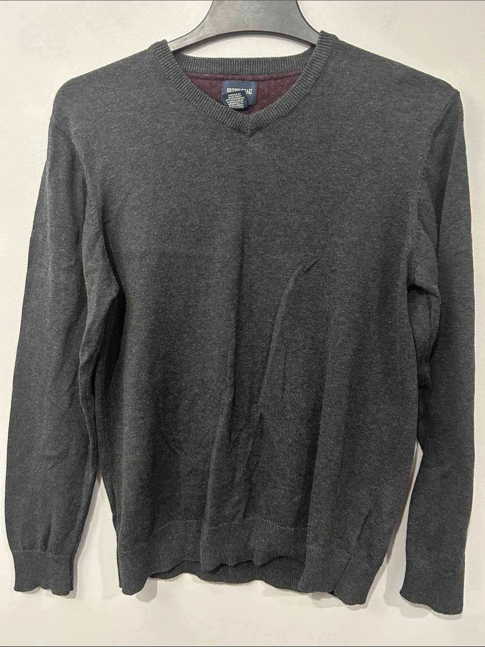 British Khaki Men's Charcoal V-Neck Sweater